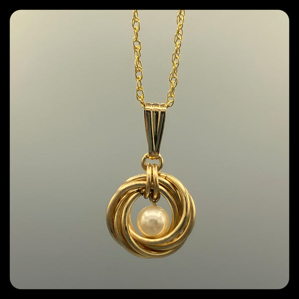 Traditional Pearl Pendant